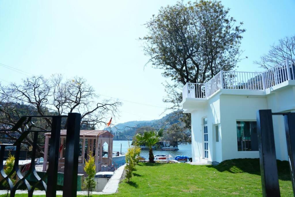 The Periwinkle Homestay Bhīm Tāl 外观 照片