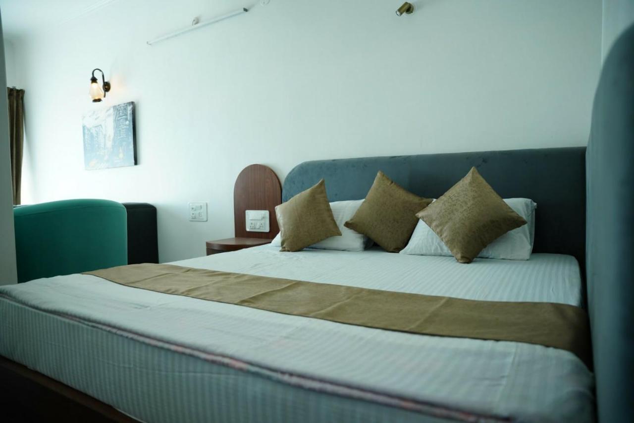 The Periwinkle Homestay Bhīm Tāl 外观 照片