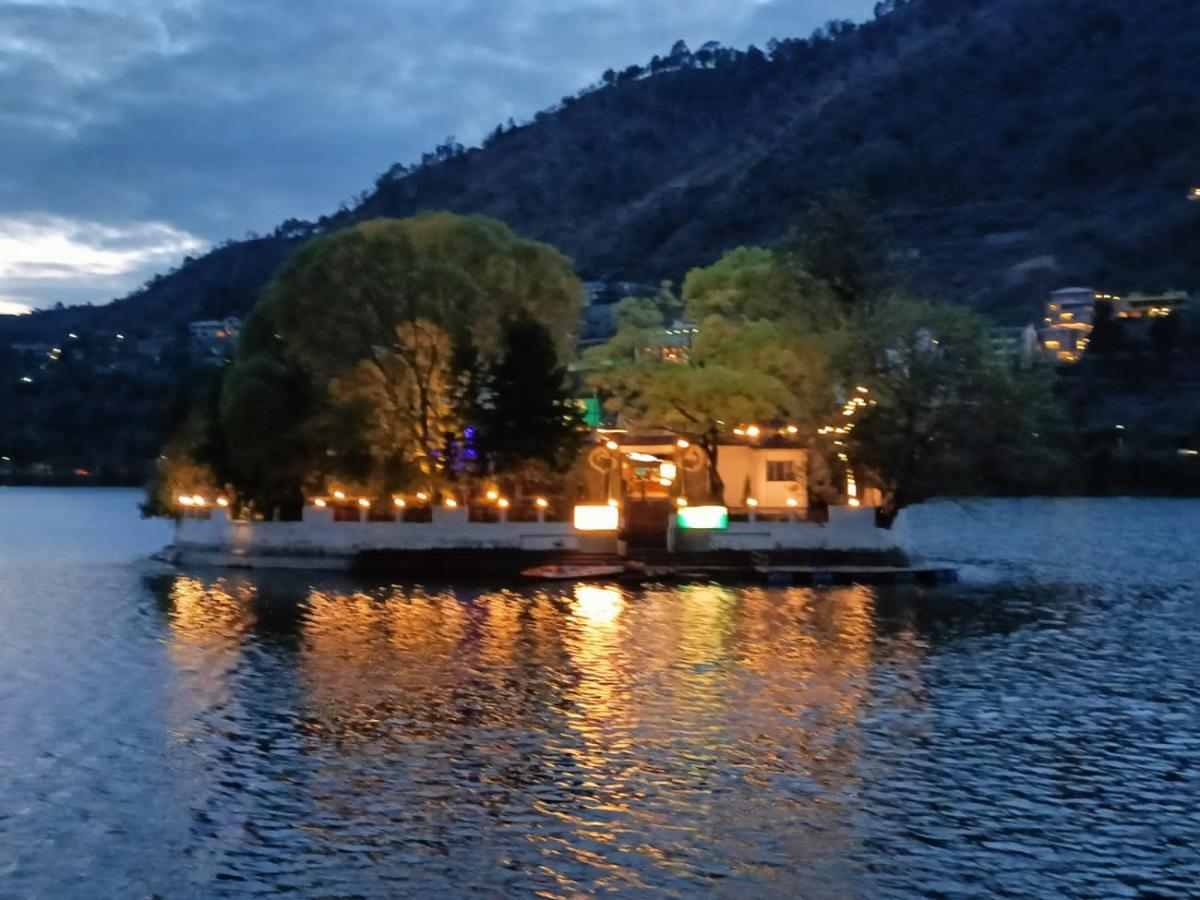 The Periwinkle Homestay Bhīm Tāl 外观 照片