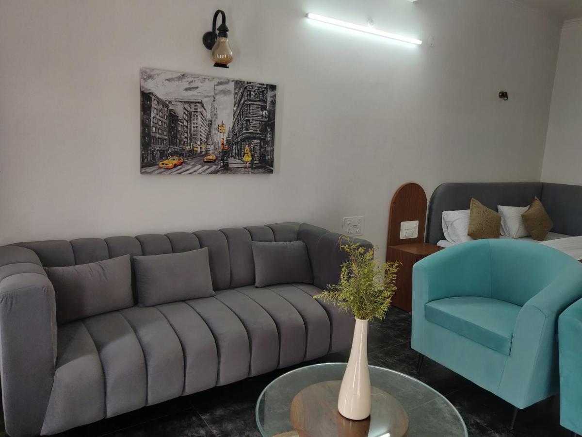 The Periwinkle Homestay Bhīm Tāl 外观 照片