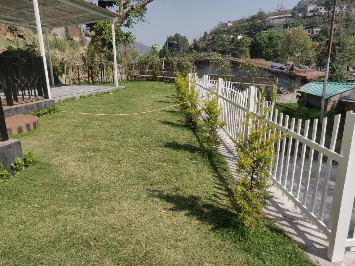 The Periwinkle Homestay Bhīm Tāl 外观 照片